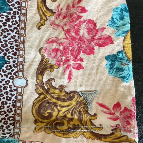 Guess baroque style off shoulder shirt with half zipper front - Picture 6 of 7